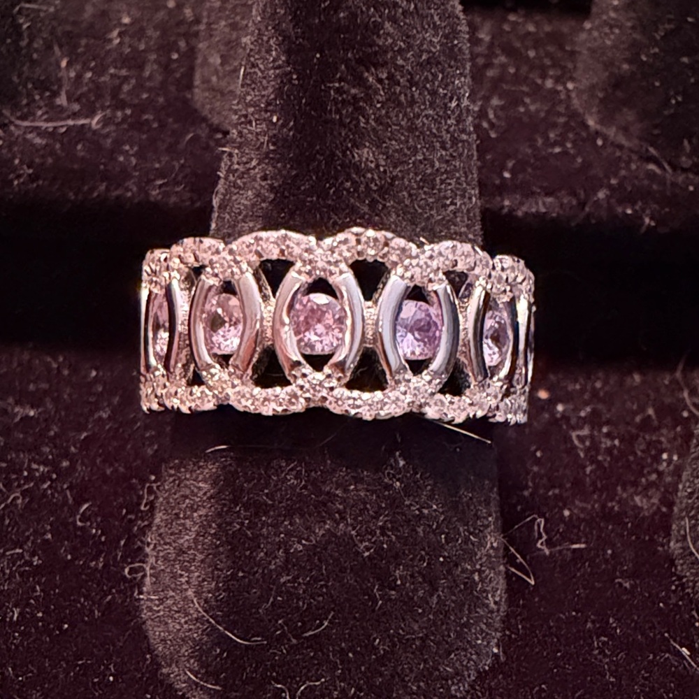 Silver Openwork Band Ring with Light Purple Gemstones